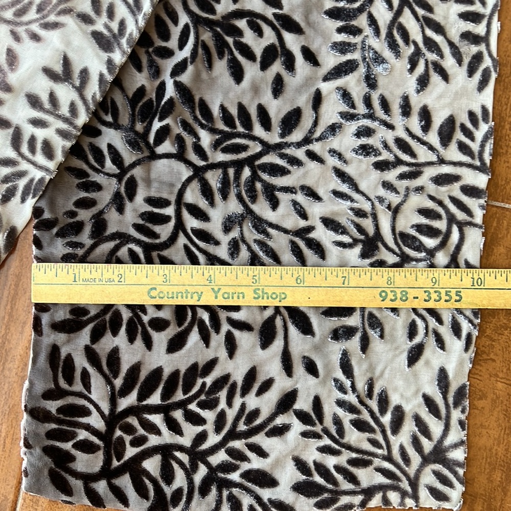 Purple and Grey Leaf Pattern Velvet Burnout Scarf - Picture 3 of 9